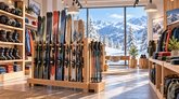 Friluftslivs- og sportsbutikk – Outdoor and sports shop