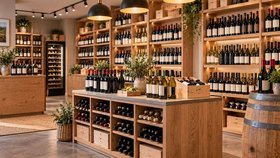 Vin- og brennevinsbutikk – Wine and spirits shop